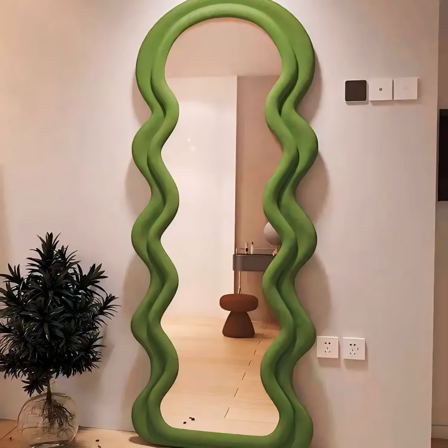 Yuzo Mirror Nisu Home