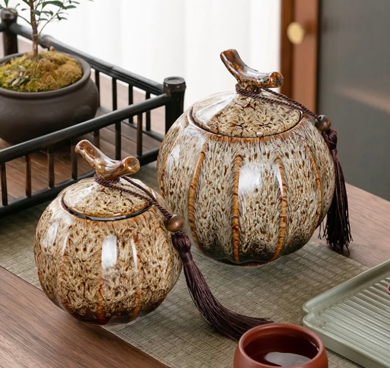 Chin Tea Jar